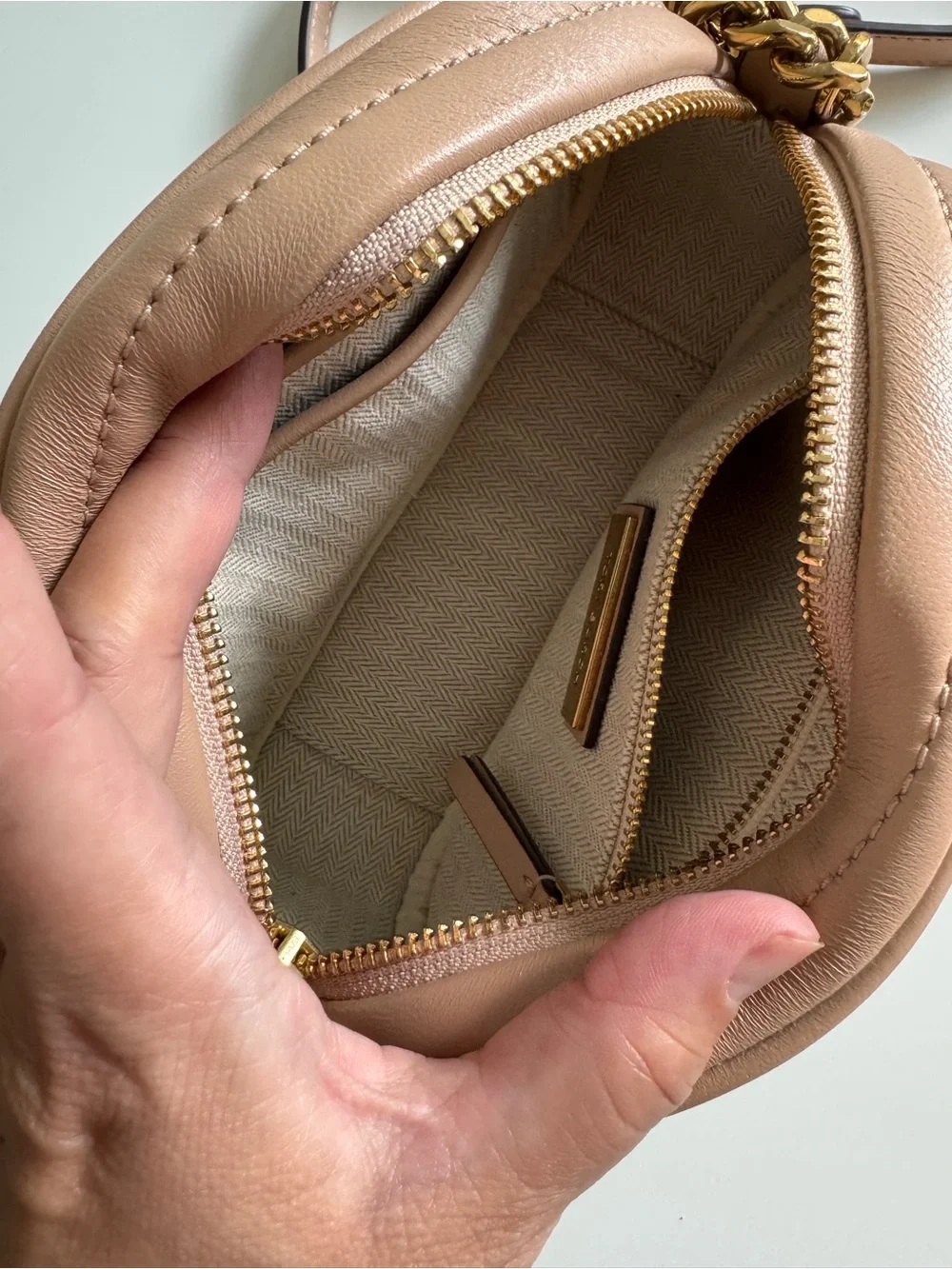 Tory Burch Kira Quilted Canera Bag in sand